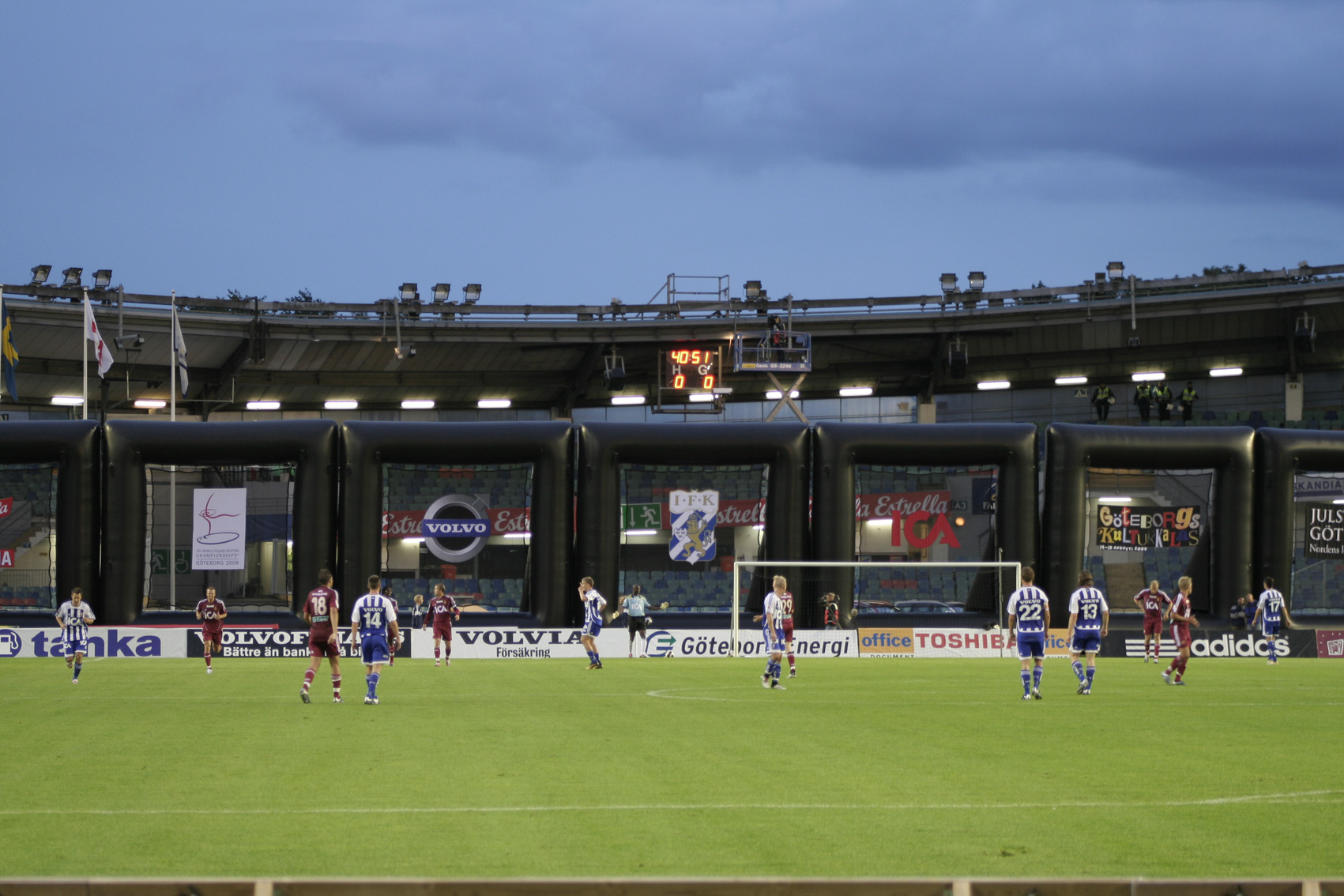 Uppblåsbara reklambågar ullevi 2